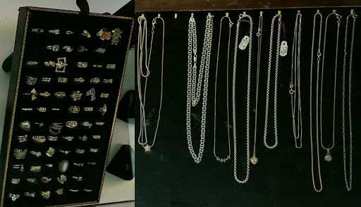 Pawn Shop «Gold Star Jewelry & Coin Co.», reviews and photos, 7048 N Clark St, Chicago, IL 60626, USA