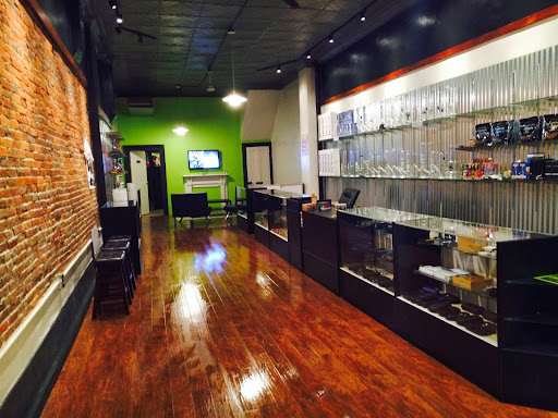 Glassworx Smoke & Vape, 1321 E Carson St, Pittsburgh, PA 15203, USA, 