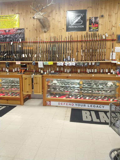 Outdoor Sports Store «Fin Feather Fur Outfitters - Cleveland», reviews and photos, 18030 Bagley Rd, Middleburg Heights, OH 44130, USA