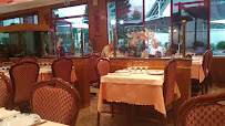 Atmosphère du Restaurant asiatique Palais d'Auvers à Auvers-sur-Oise - n°14