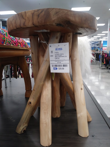 Clothing Store «Ross Dress for Less», reviews and photos, 1275 W Pearce Blvd, Wentzville, MO 63385, USA