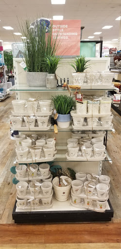 Department Store «HomeGoods», reviews and photos, 5530 Reseda Blvd, Tarzana, CA 91356, USA