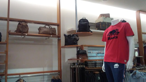 Clothing Store «Roots», reviews and photos, 211 W Maple Rd, Birmingham, MI 48009, USA