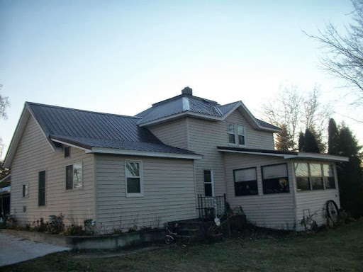 4 Seasons Roofing & Tree Removal, LLC in Weyerhaeuser, Wisconsin