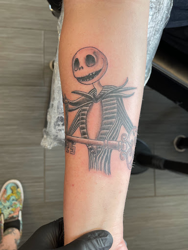 Explore quarter sized tattoo ideas, creative tattoo ideas in Palm Harbor, available at Angry Owl Tattoo and Piercing