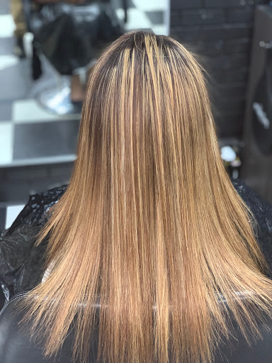 Beauty Salon «4 Looks Beauty Salon», reviews and photos, 12879 Josey Ln, Farmers Branch, TX 75234, USA
