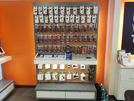 Cell Phone Store «AT&T Authorized Retailer», reviews and photos, 5101 36th Ave N, Crystal, MN 55422, USA
