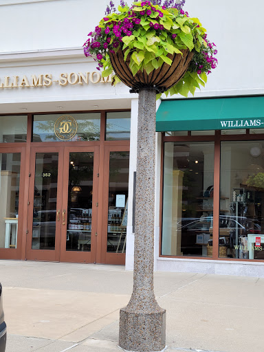 Shopping Mall «Village Of Rochester Hills», reviews and photos, 104 Adams Rd, Rochester, MI 48309, USA