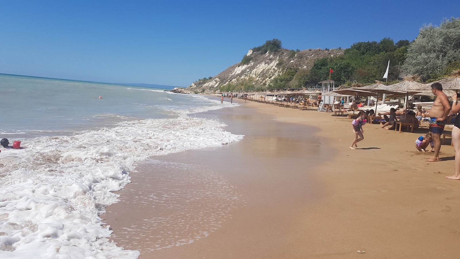 Zdjęcie Bendida beach z przestronna linia brzegowa