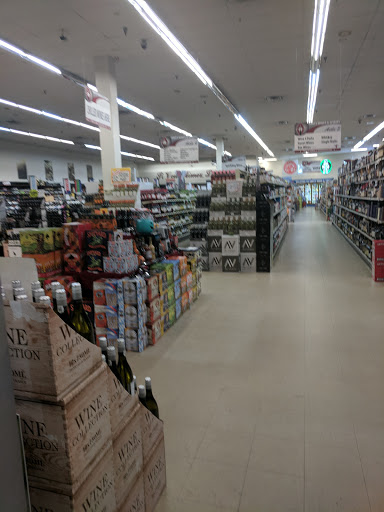 Liquor Store «Amity Wine & Spirit Co», reviews and photos, 95 Amity Rd, New Haven, CT 06515, USA