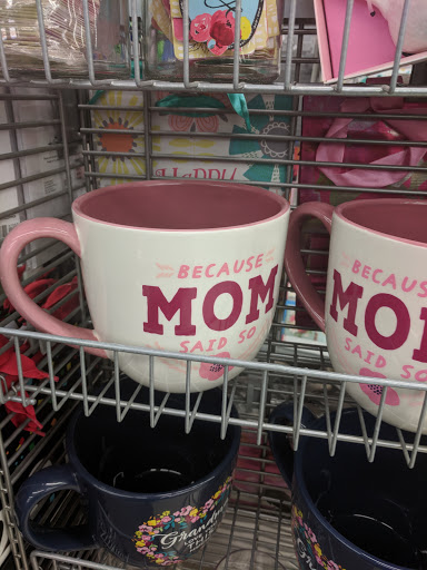 Supermarket «Giant Eagle Supermarket», reviews and photos, 14100 Detroit Ave, Lakewood, OH 44107, USA