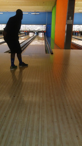 Bowling Alley «Manor Bowl», reviews and photos, 887 Manor Blvd, San Leandro, CA 94579, USA