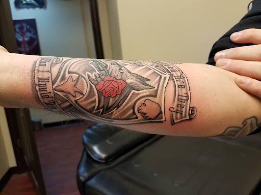 Tattoo Shop «Square City Tattoo», reviews and photos, 129 Main St C, Chardon, OH 44024, USA