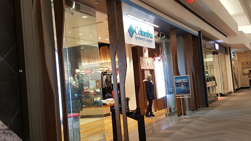 Sportswear Store «Columbia Sportswear», reviews and photos, 5 Woodfield Mall, Schaumburg, IL 60173, USA
