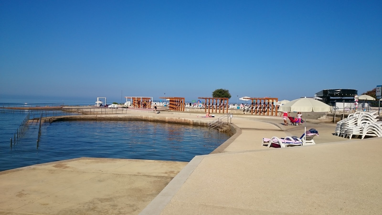 Vela Draga beach'in fotoğrafı çok temiz temizlik seviyesi ile