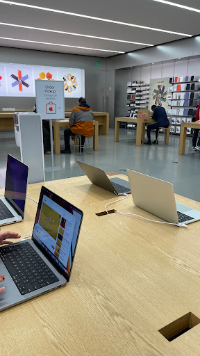 Computer Store «Apple Washington Square», reviews and photos, 9585 SW Washington Square Rd, Tigard, OR 97223, USA