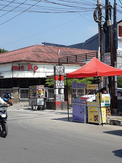 Dimsum Yuta - depan Mie XP, Jl. Karang Anyar, Nagasari, Kec. Karawang Bar., Karawang, Jawa Barat 41312, Indonesia