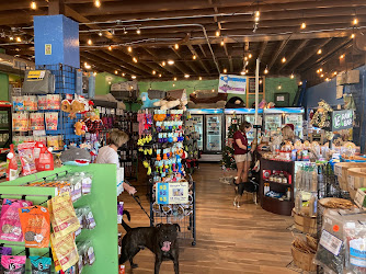Unleashed, the Dog & Cat Store Market Front