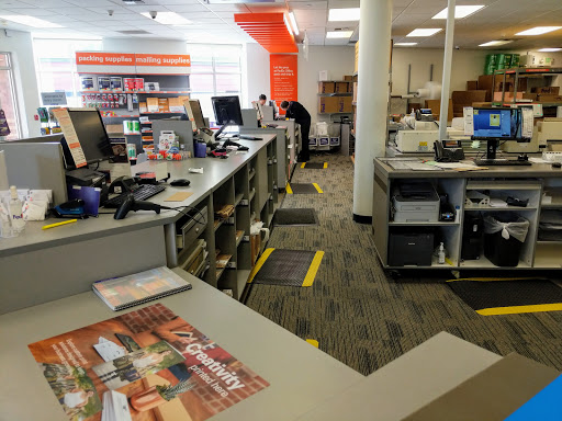 Print Shop «FedEx Office Print & Ship Center», reviews and photos, 518 Central Way, Kirkland, WA 98033, USA