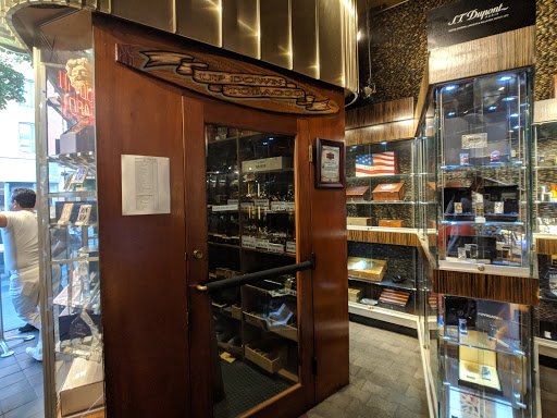 Tobacco Shop «Up Down Cigar», reviews and photos, 1550 N Wells St, Chicago, IL 60610, USA