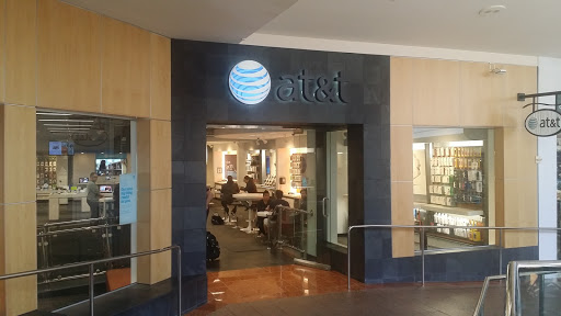 Cell Phone Store «AT&T», reviews and photos, 3251 20th Ave #240, San Francisco, CA 94132, USA