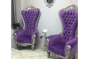 Crowned Royal Salon image