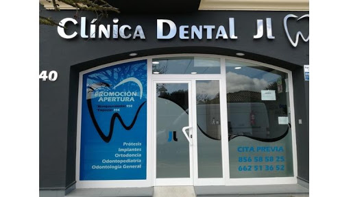Clínica Dental JL - Avenida Diputación, C. Carboneros, 40, 11130 Chiclana de la Frontera, Cádiz