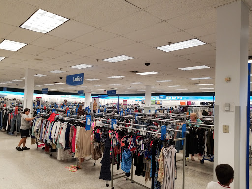 Clothing Store «Ross Dress for Less», reviews and photos, 13065 Lee Jackson Memorial Hwy, Fairfax, VA 22033, USA