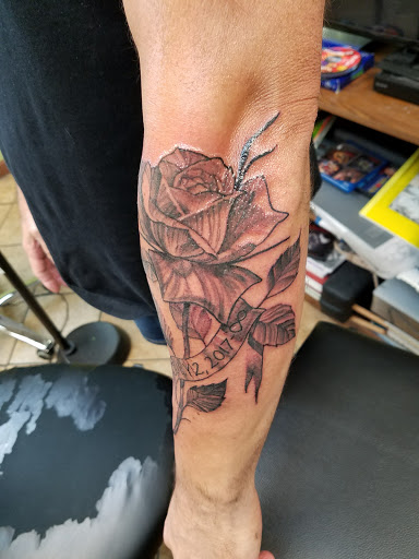 Tattoo Shop «Aces High Tattoo Shop», reviews and photos, 5946 Okeechobee Blvd, West Palm Beach, FL 33417, USA