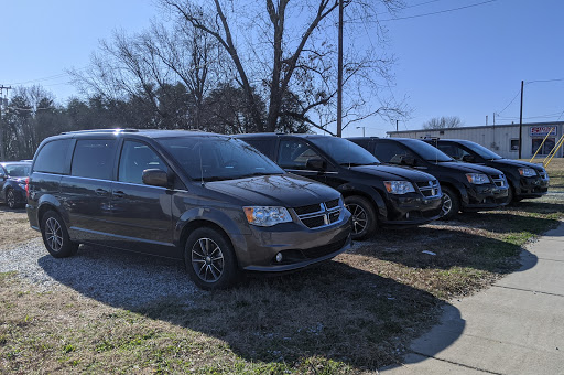 Used Car Dealer «Monarch Auto Sales», reviews and photos, 4519 W Market St #100, Greensboro, NC 27407, USA