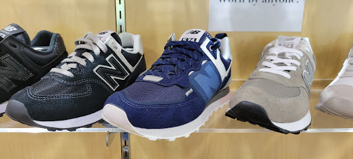 Shoe Store «New Balance Nashville @ Cool Springs», reviews and photos, 420 Cool Springs Blvd # 130, Franklin, TN 37067, USA