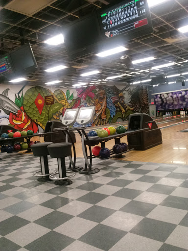 Bowling Alley «Lane 8 Bowling Center», reviews and photos, 124 Wainwright Dr, Brooklyn, NY 11252, USA