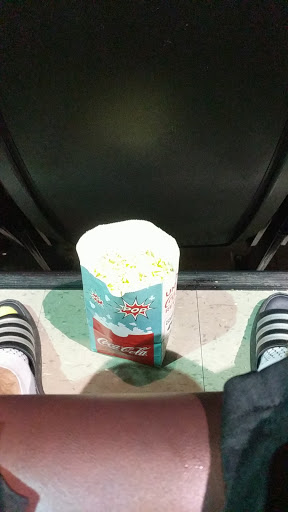 Movie Theater «Rave Motion Pictures Milford 16», reviews and photos, 500 Rivers Edge Dr, Milford, OH 45150, USA