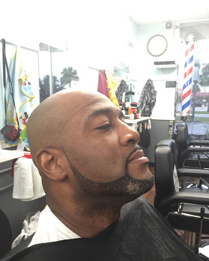 Barber Shop «U.S. CUTS BARBERSHOP INC.», reviews and photos, 426 E Derby Ave, Auburndale, FL 33823, USA