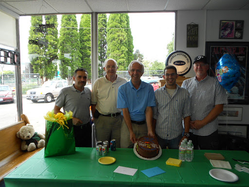 Car Dealer «Powell Motors Inc», reviews and photos, 226 NE Grand Ave, Portland, OR 97232, USA