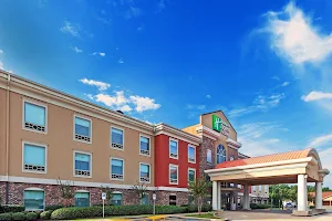 Holiday Inn Express & Suites Jasper, an IHG Hotel image