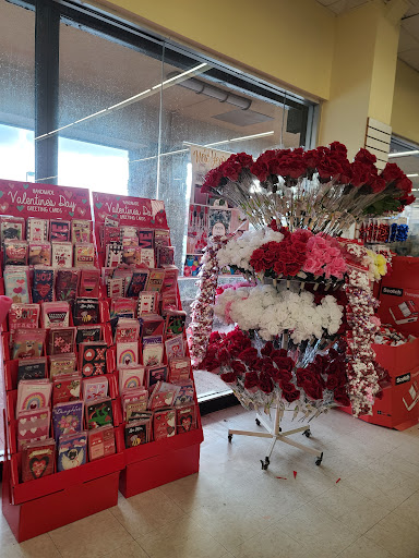 Dollar Store «Dollar Tree», reviews and photos, 132-23 14th Ave, College Point, NY 11356, USA