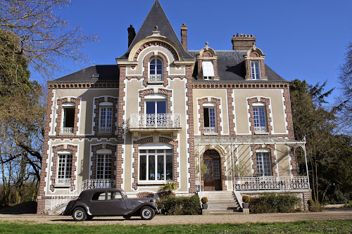 hôtels Château de la Folie Trie-Château