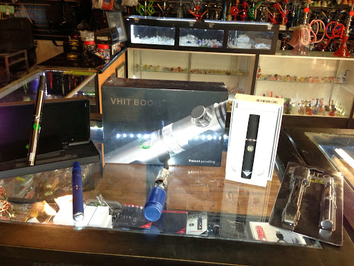 Tobacco Shop «Xhale smoke shop», reviews and photos, 635 C St, San Diego, CA 92101, USA