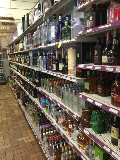 Liquor Store «Hopkins Liquor Store», reviews and photos, 712 11th Ave S, Hopkins, MN 55343, USA