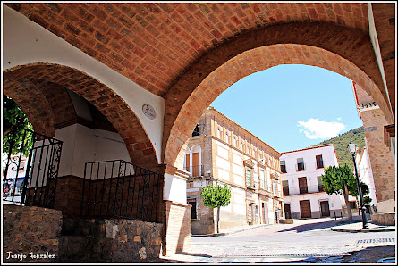 Ayuntamiento de Fondón Pl. Poeta Bernardo Martín del Rey, 04460 Fondón, Almería, España