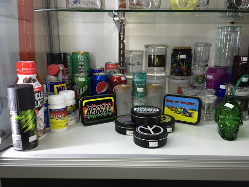 Tobacco Shop «GM Tobacco & Super Vapor», reviews and photos, 3250 W Pleasant Run Rd #100, Lancaster, TX 75146, USA