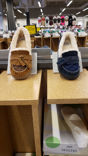 Shoe Store «DSW Designer Shoe Warehouse», reviews and photos, 23171 W Outer Dr, Allen Park, MI 48101, USA