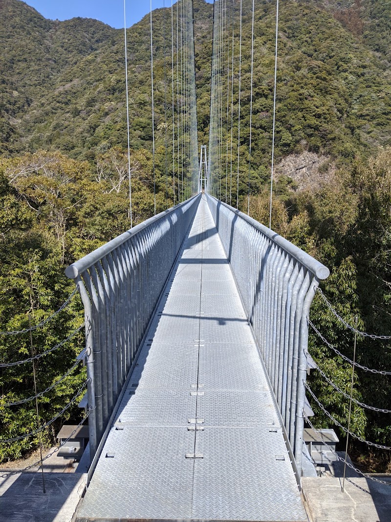 綾の吊り橋（駐車場）