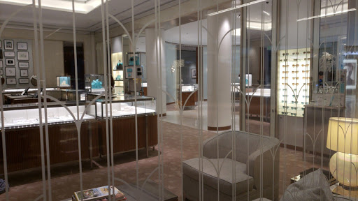 Jewelry Store «Tiffany & Co.», reviews and photos, 1 Garden State Plaza Blvd, Paramus, NJ 07652, USA