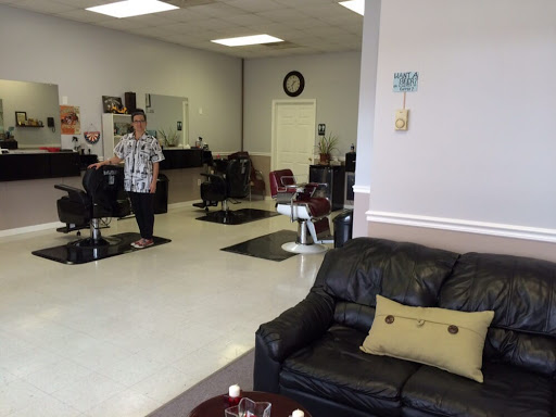 Barber Shop «Plaza Barber Shop», reviews and photos, 1408 W Broad St #5, Quakertown, PA 18951, USA