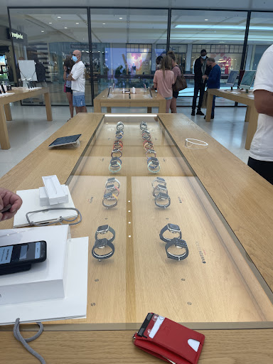 Computer Store «Apple Altamonte», reviews and photos, 451 E Altamonte Dr, Altamonte Springs, FL 32701, USA