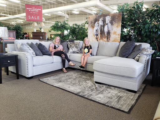 Furniture Store «Major Discount Furniture», reviews and photos, 504 Henslee Dr, Dickson, TN 37055, USA