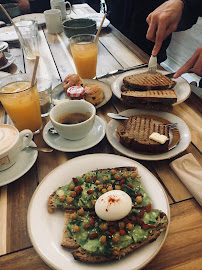 Avocado toast du Café Café Obrkof à Paris - n°9