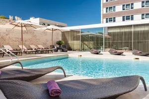 Sheraton Lisboa Hotel & Spa image